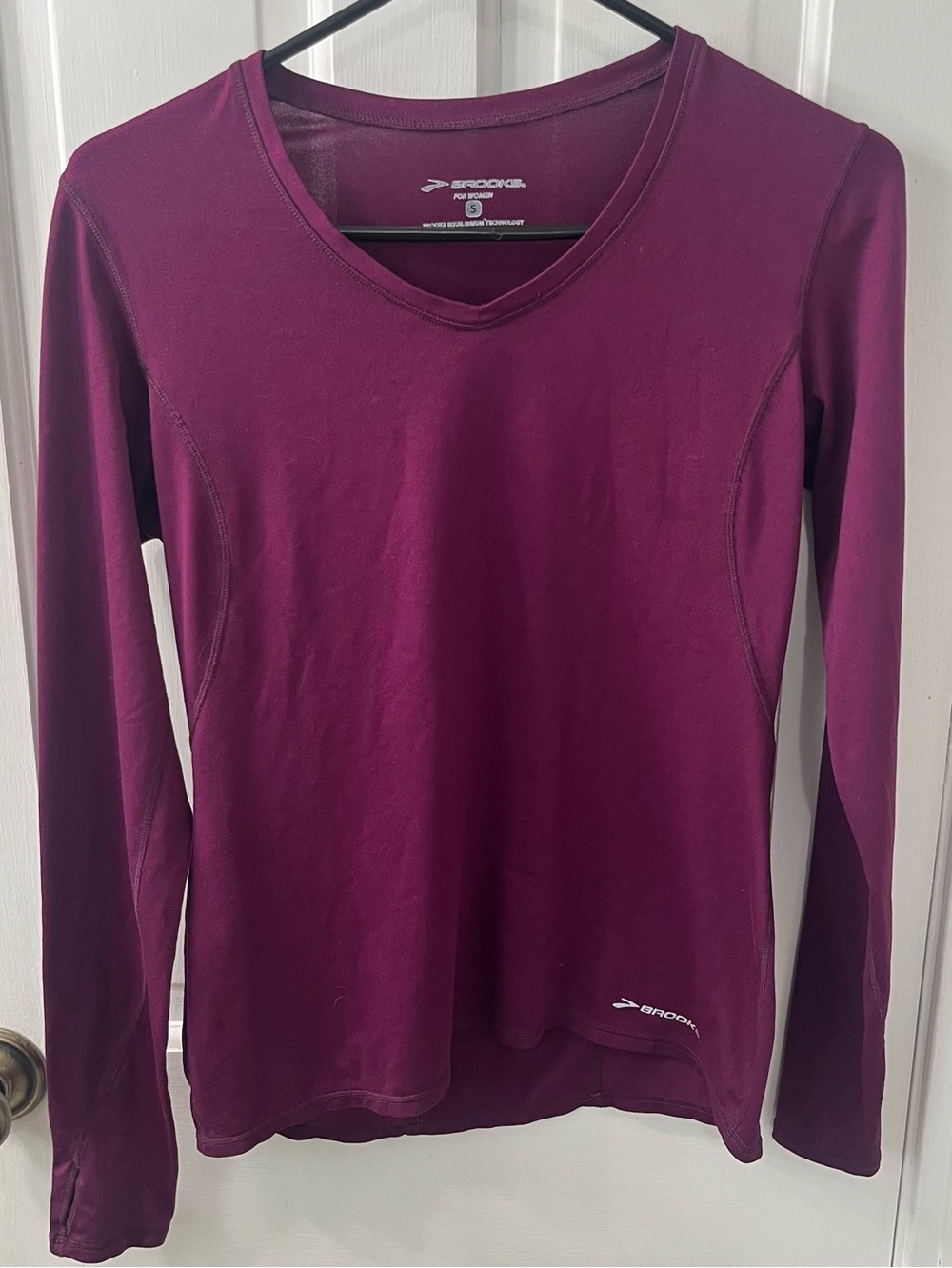 Brooks Women's Equilibrium Technology  Long-Sleeve Running Shirt in Plum. Small